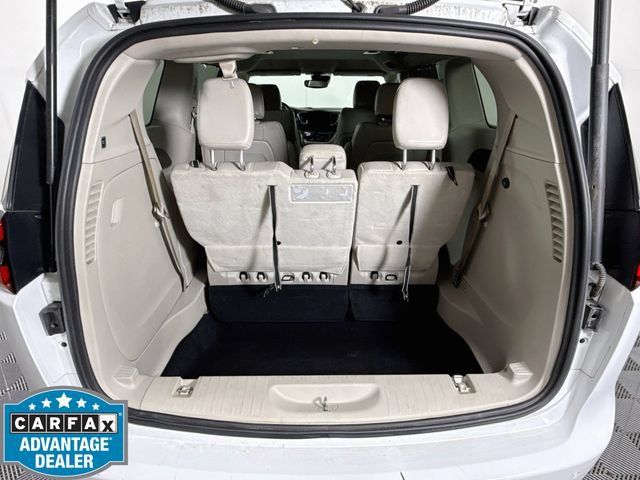 Used 2021 Chrysler Pacifica Touring-L FWD image 25