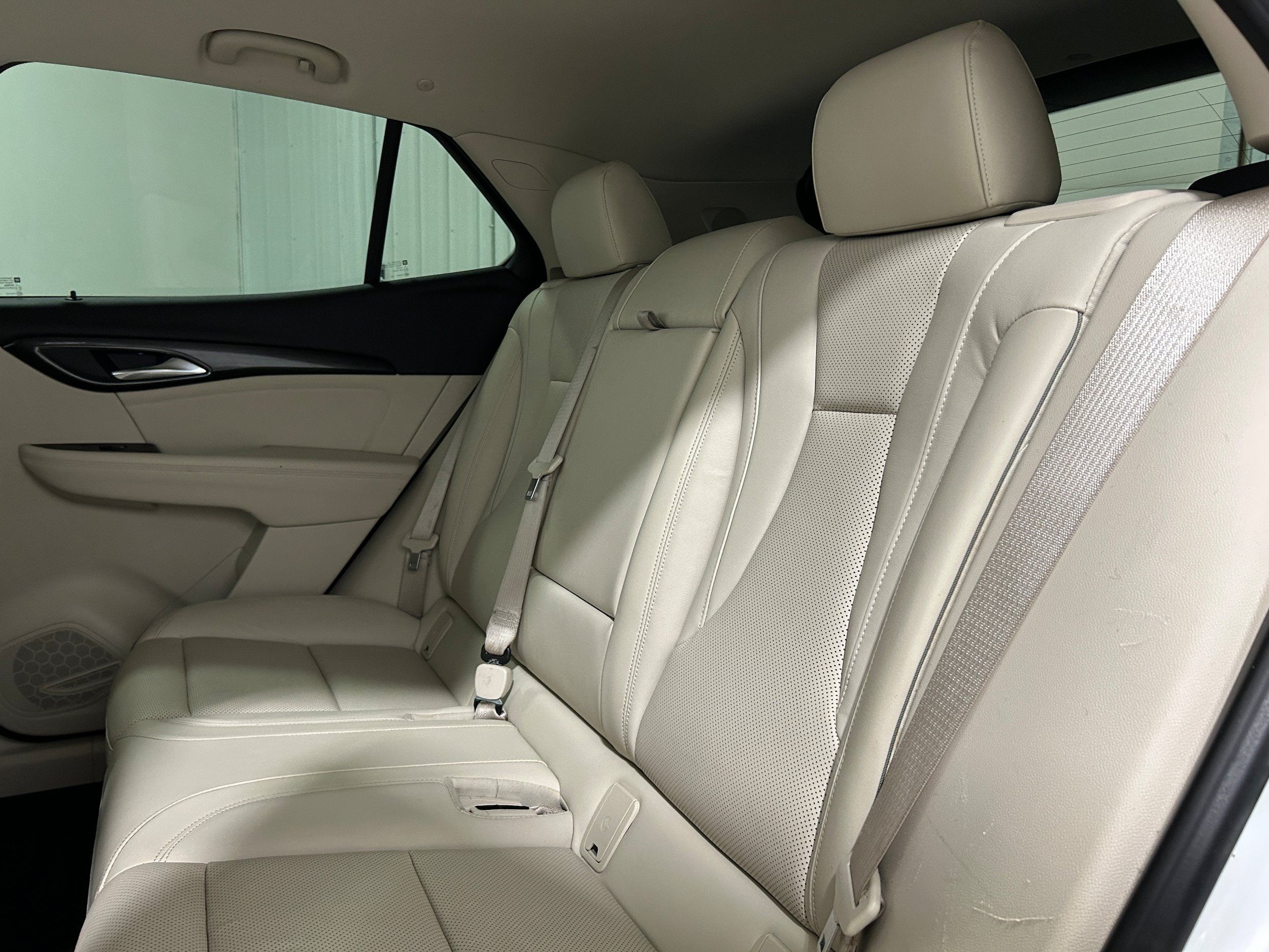 Used 2021 Buick Envision Essence AWD/4WD image 29