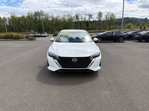 Used 2024 Nissan Sentra SV FWD image 3