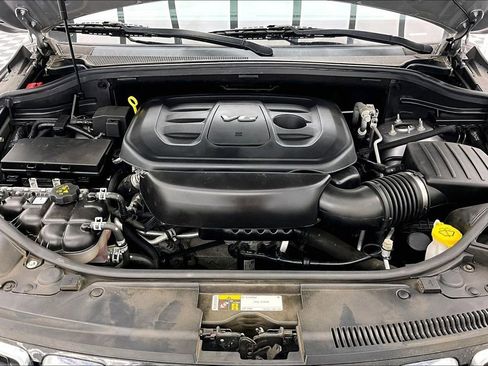 Used 2018 Jeep Grand Cherokee Laredo image 10