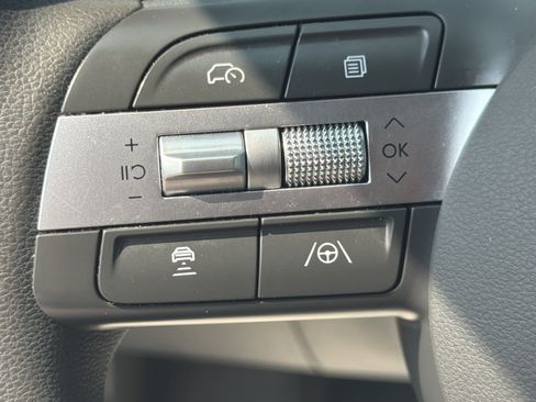 Used 2025 Hyundai Sonata SEL FWD image 18