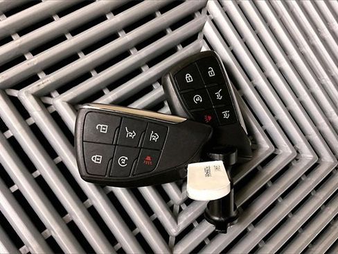 Used 2023 GMC Yukon Denali w/ LPO, Floor Liner Package image 11