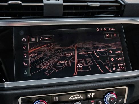 Used 2020 Audi Q3 2.0T Prestige w/ Prestige Package image 19