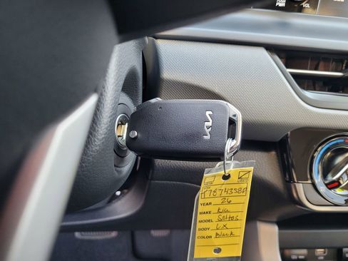 Used 2026 Kia Seltos LX FWD image 18
