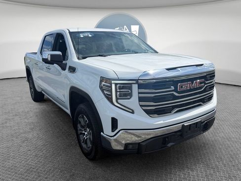 Certified 2025 GMC Sierra 1500 SLT AWD/4WD image 1