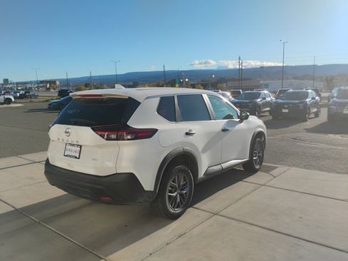 Used 2021 Nissan Rogue S image 5