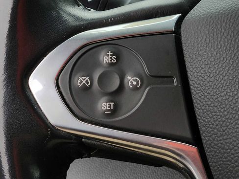 Used 2018 Chevrolet Traverse LT image 20