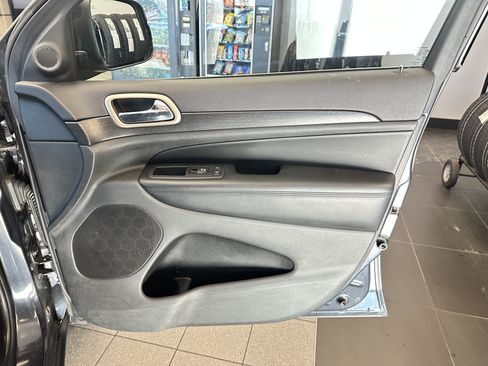 Used 2015 Jeep Grand Cherokee Laredo w/ Quick Order Package 23E image 33