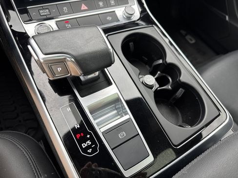 Used 2021 Audi Q7 2.0T Premium Plus w/ Executive Package image 24