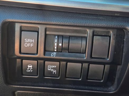 Used 2018 Subaru Impreza 2.0i Limited AWD/4WD image 22