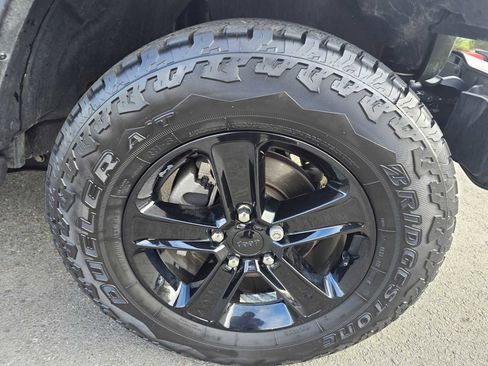 Used 2021 Jeep Wrangler Unlimited Sahara image 9