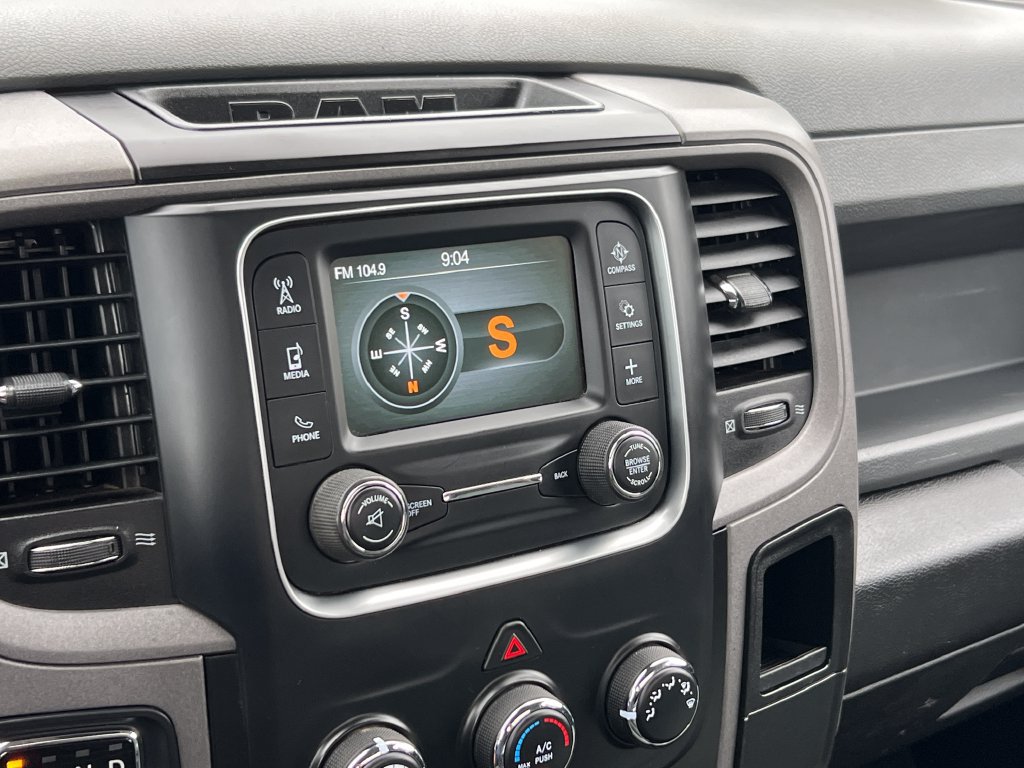 Used 2018 RAM 1500 Express RWD image 23