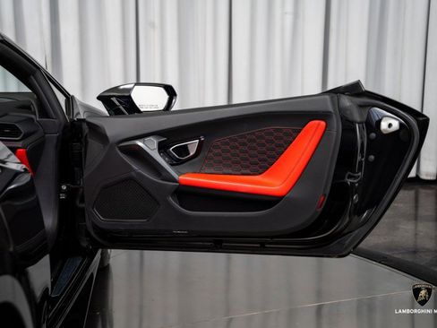 Used 2019 Lamborghini Huracan LP 580-2 image 36
