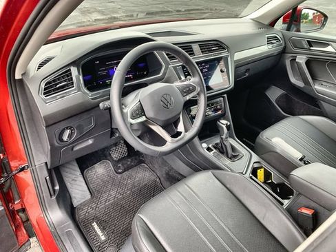 Used 2023 Volkswagen Tiguan SE FWD image 10
