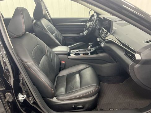 Used 2023 Nissan Altima 2.5 SR w/ SR Premium Package AWD/4WD image 23