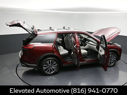Certified 2026 INFINITI QX60 Luxe w/ Cargo Package AWD/4WD image 33