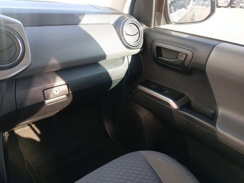 Used 2021 Toyota Tacoma SR5 image 32