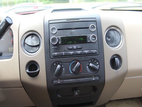 Used 2008 Ford F150 XLT RWD image 12