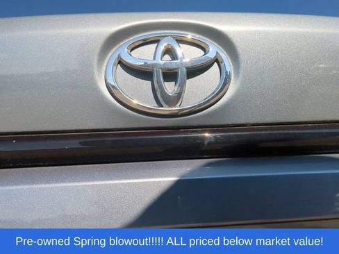 Used 2023 Toyota Corolla LE FWD image 11