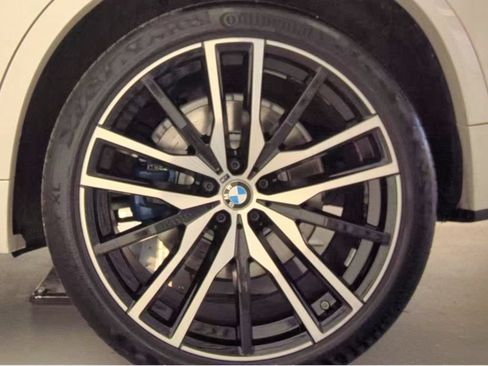 Used 2020 BMW X5 M50i w/ Executive Package AWD/4WD image 21