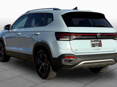 Used 2025 Volkswagen Taos SE image 12