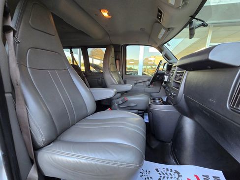 Used 2020 Chevrolet Express 2500 LS w/ Driver Convenience Package image 12