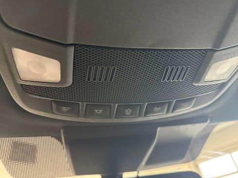 Used 2019 Ford F150 Lariat w/ Equipment Group 502A Luxury image 12