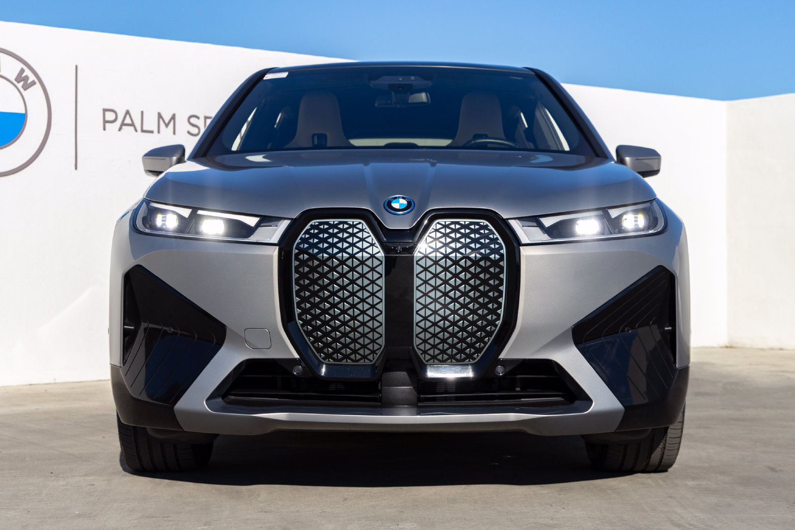 Certified 2024 BMW iX xDrive50 w/ Sport Package AWD/4WD image 4