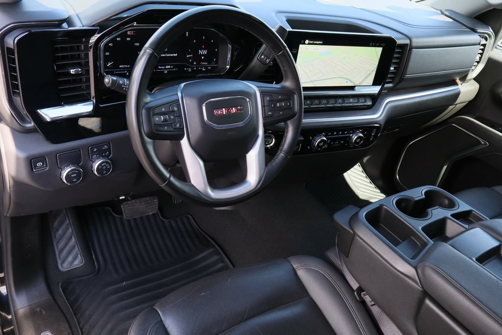 Certified 2025 GMC Sierra 1500 SLT RWD image 11