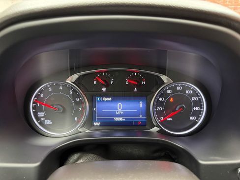 Used 2023 GMC Acadia SLE w/ Driver Convenience Package image 16