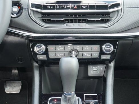 New 2026 Jeep Compass Limited image 14