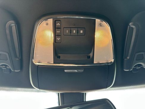 Used 2023 Dodge Charger R/T w/ Harman/Kardon Audio Group image 29