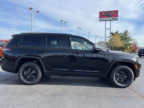 New 2025 Jeep Grand Cherokee L Altitude image 50