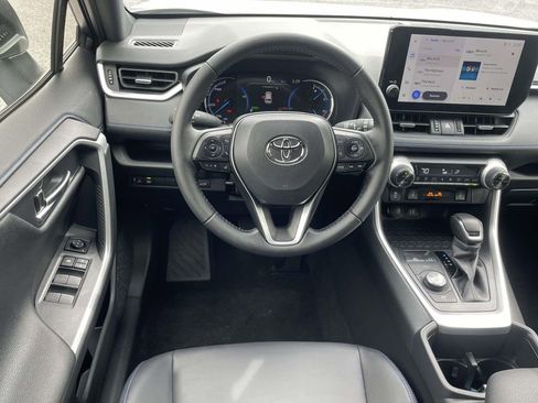Used 2025 Toyota RAV4 XSE image 13