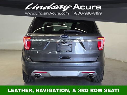 Used 2017 Ford Explorer XLT w/ Equipment Group 202A FWD image 6
