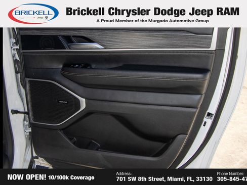 Used 2024 Jeep Wagoneer L Series II w/ Flexible Seating Group AWD/4WD image 13