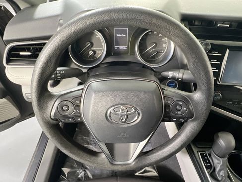 Used 2020 Toyota Camry LE w/ Fleet Convenience Package image 11