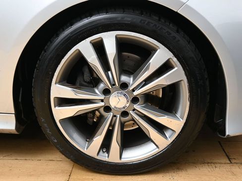 Used 2016 Mercedes-Benz E 350 4MATIC Sedan image 15