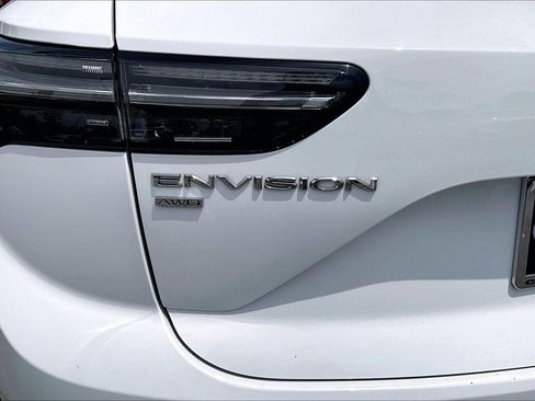Used 2022 Buick Envision Avenir w/ Technology Package II AWD/4WD image 8