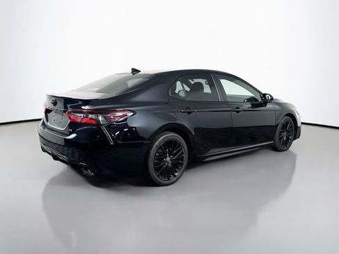 Used 2022 Toyota Camry SE w/ Convenience Package FWD image 6