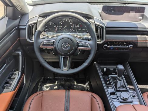 Used 2025 MAZDA CX-50 Meridian Edition w/ Weather Package image 8