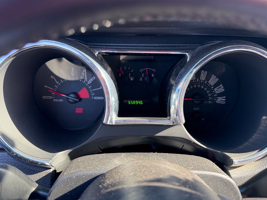 Used 2005 Ford Mustang GT Premium RWD image 18