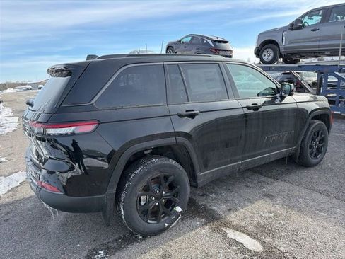 New 2026 Jeep Grand Cherokee Altitude AWD/4WD image 3