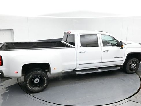 Used 2018 GMC Sierra 3500 Denali w/ Duramax Plus Package image 40