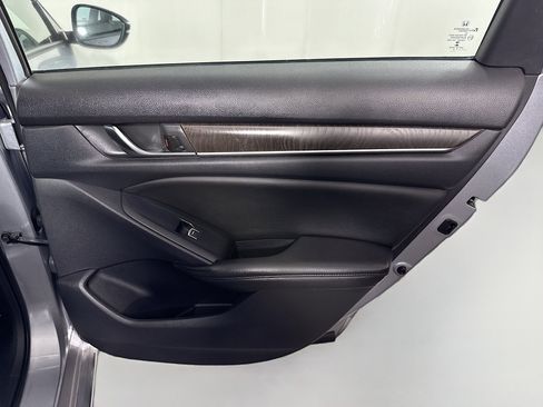 Used 2019 Honda Accord EX-L image 28