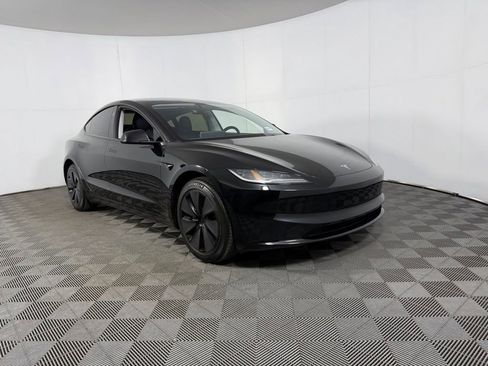 Used 2025 Tesla Model 3 Long Range RWD image 3