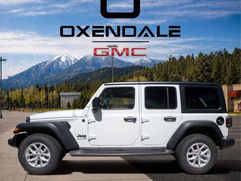 Used 2023 Jeep Wrangler Unlimited Sport AWD/4WD image 4