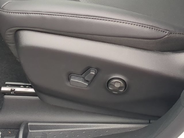 New 2027 Chrysler Pacifica Select FWD image 15