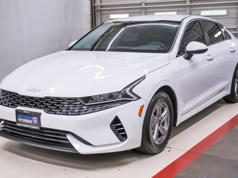 Used 2023 Kia K5 LXS FWD image 1
