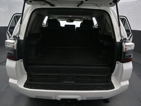 Used 2023 Toyota 4Runner SR5 Premium w/ Moonroof Package AWD/4WD image 31
